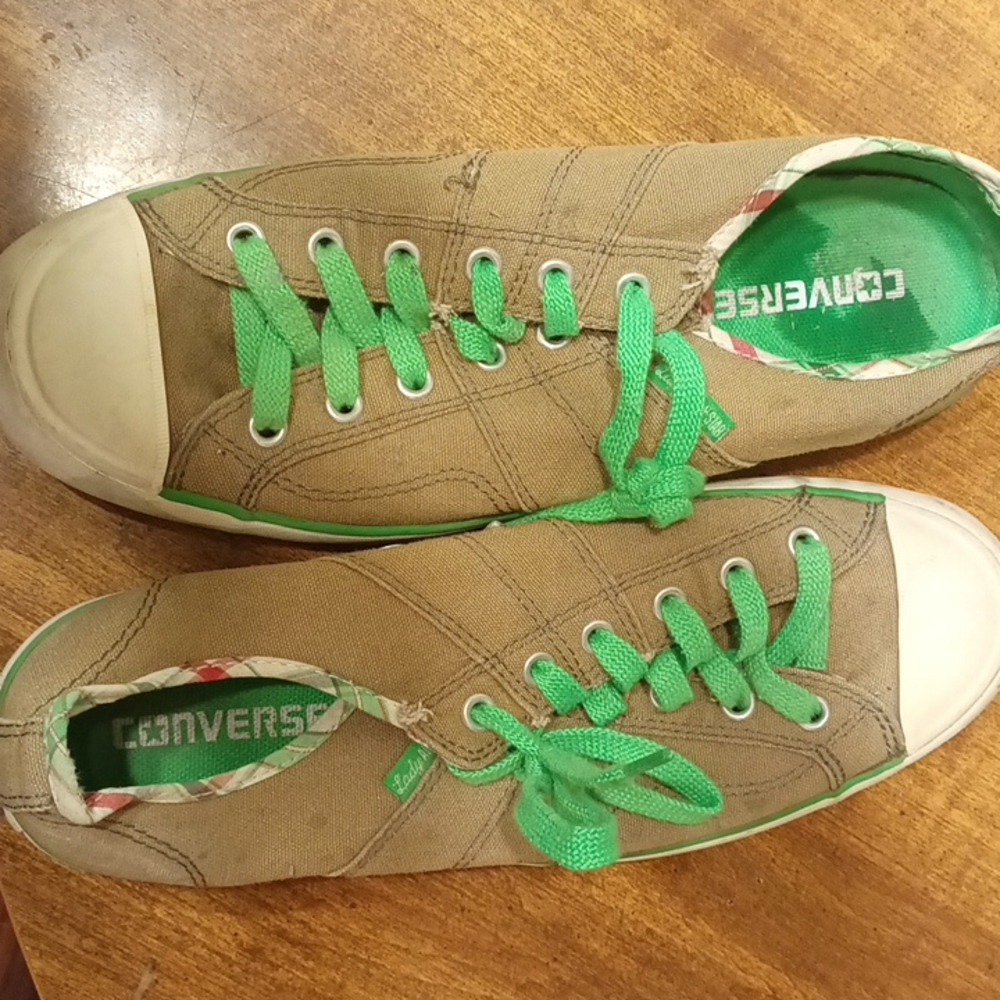 Woman shoes